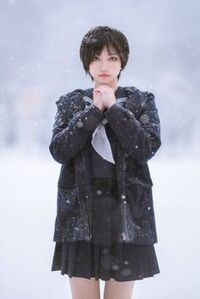 なんで女性は冬でもスカート 制服 オファー 人権侵害