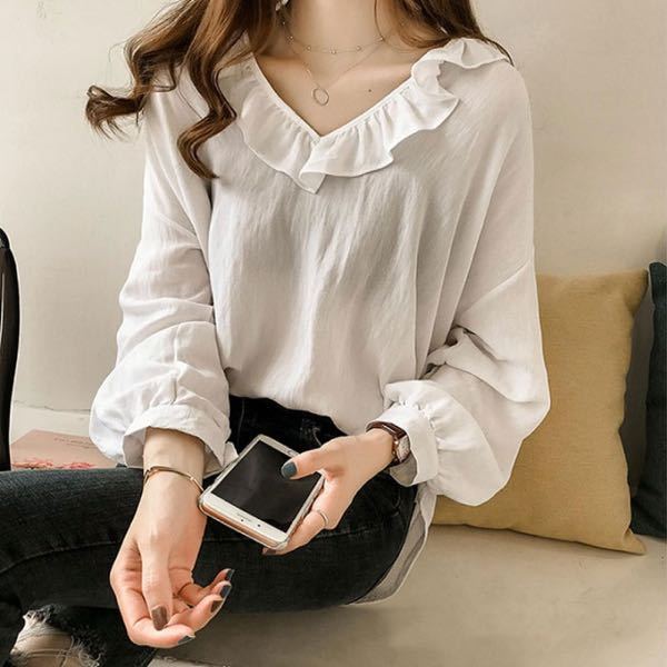 骨格ストレートの私が襟フリルブラウス着たいんですけどどんな形なら着 