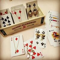 ノンホールピアスの収納方法教えてください 普通のピアスの収納グッズ Yahoo 知恵袋