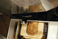 腐ったような冷凍冷蔵庫