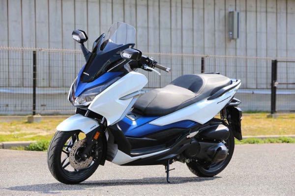 ホンダのPCX150の最高速を調べたのですが時速110キロ代までしか出ない
