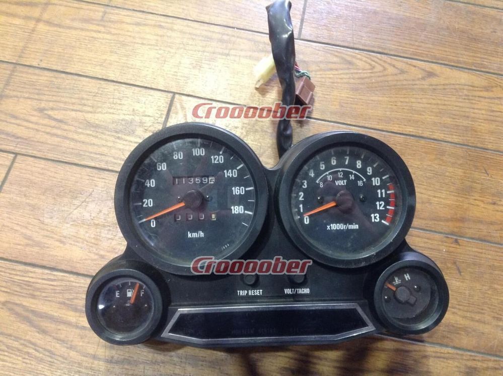 ZZR1100純正スピードメーター GPZ900Rで使用 GPZ900R 純正メーターAssy、美品、マイル表示、スピードメーター