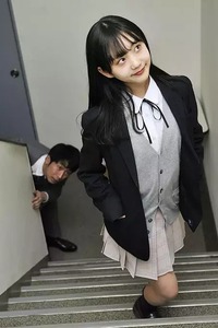 女子に質問です、制服のスカートでパンツが見えてしまっていた、男子に