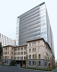 今年の慶應義塾大学の文 経済学部の補欠が全員合格 商学部も合格者が多いにもか Yahoo 知恵袋