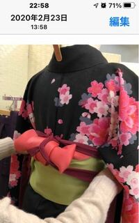 袴の着付について卒業式シーズンで袴姿の人が多いですね ふと見ると 袴の後ろ Yahoo 知恵袋