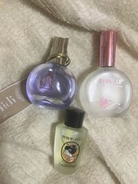 おすすめの香水おしえてほしいです 右上 清楚系シャンプーの香り左上 Yahoo 知恵袋