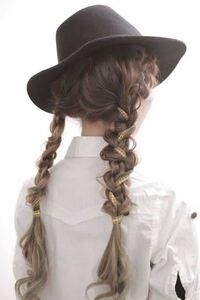 高校生でみつあみは子供っぽいと思いますか 写真のような感じな Yahoo 知恵袋