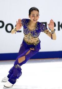 女性のフィギュアスケーターのみなさんは なぜあんな露出度が高い服を着て Yahoo 知恵袋
