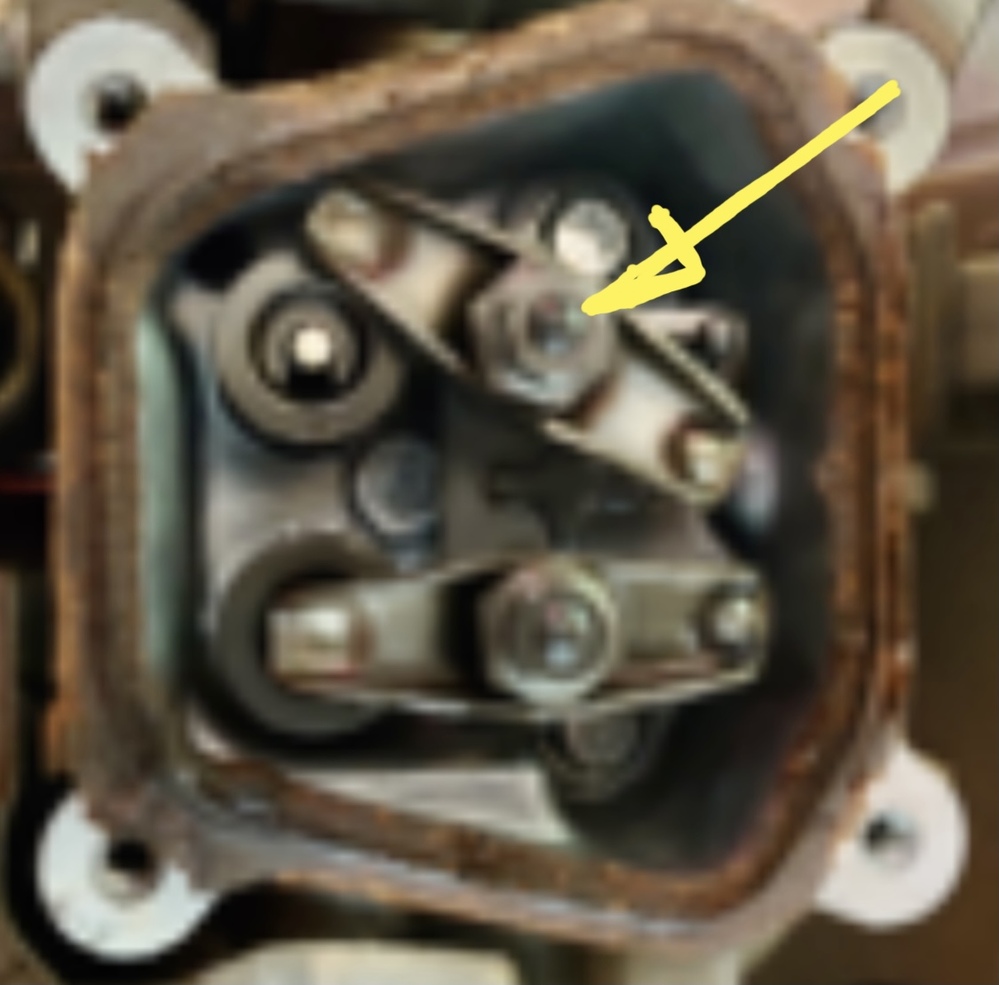 ホンダの発電機がエンジンかからないのでヘッドを開けたら写真の