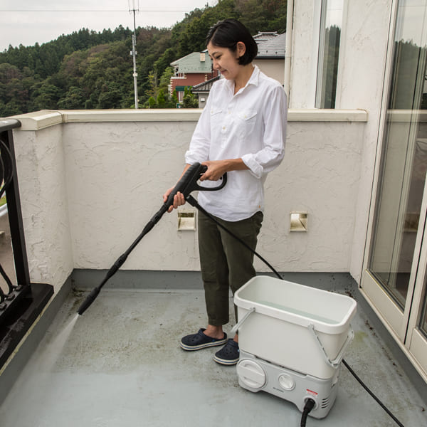 この灯籠を綺麗にしたいんですけど - こんな岩やら石やらを綺麗にする ...
