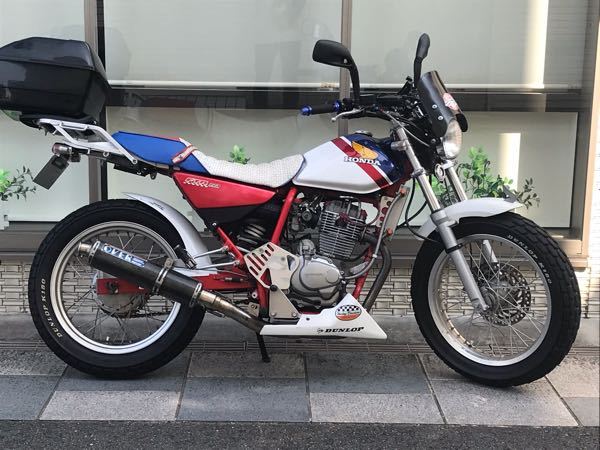 先日FTR223にロードタイヤを初めて履かせました。過去の質問を見ても