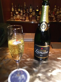 シャンパン開ける時になぜ音を鳴らしてダメなんですか Yahoo 知恵袋