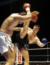 喧嘩で最強はキックボクシングじゃないですか Mmaって極めるまでに Yahoo 知恵袋