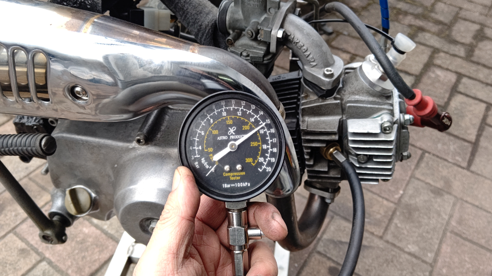 本日名古屋の早矢仕と言う4ミニボアアップ88ccを装着した6V 