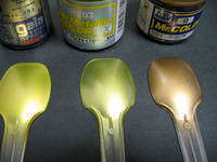 メタリック調のイエローを作りたいのですが 下にシルバーを塗って Yahoo 知恵袋