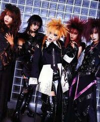 最近 Xjapanや黒夢などの90年代のビジュアル系バンドの曲を聴き始めた Yahoo 知恵袋
