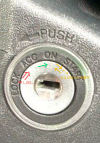 車でaccにしてる時だけ エンジンオイルとバッテリーの警告ランプがつく Yahoo 知恵袋