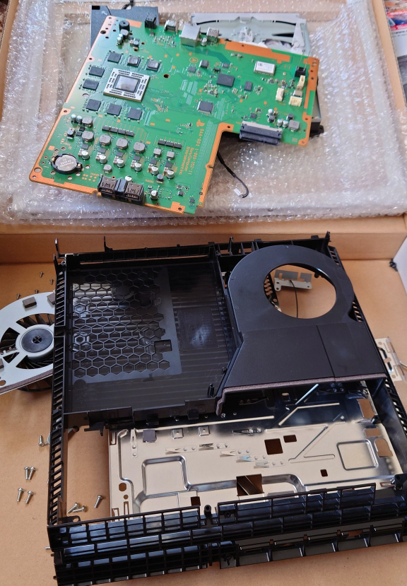 初期型ps4についての質問です。買ってからかなりの時間が経過し