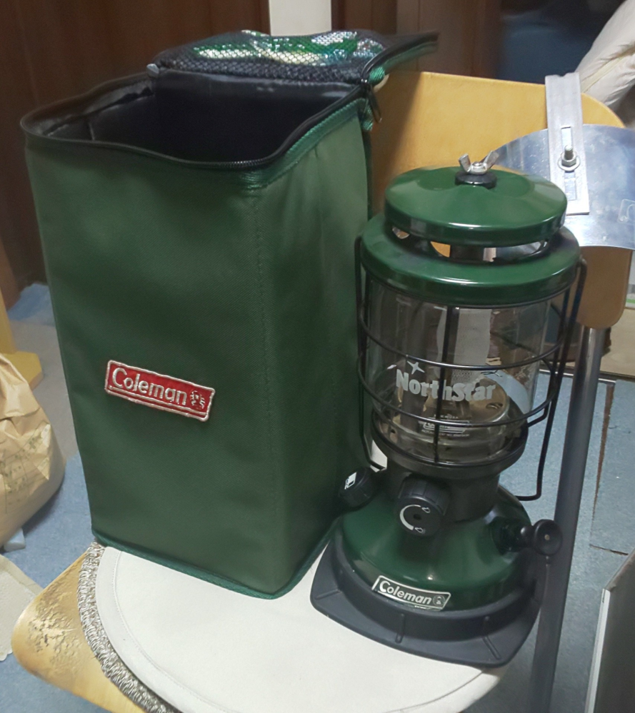 コールマンノーススター2000を買ったらケースが付いていませ コールマンノーススター2000を買ったらケースが付いていませ