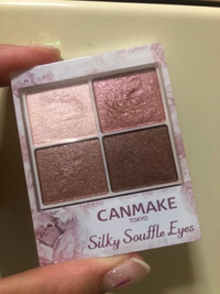 わたしはメイクのアイシャドウなどが上手く発色しないのですが こ Yahoo 知恵袋