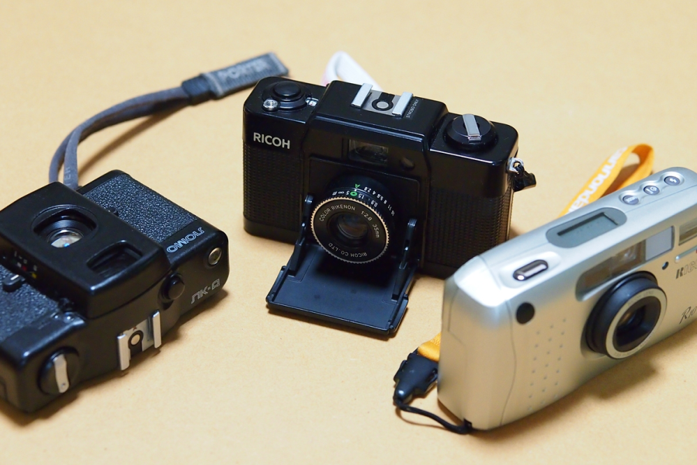 Ricohのコンパクトフィルムカメラを購入したいと思っています。ズーム