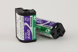 CanoniXYのコンパクトフィルムカメラに対応するフィルムを教えて