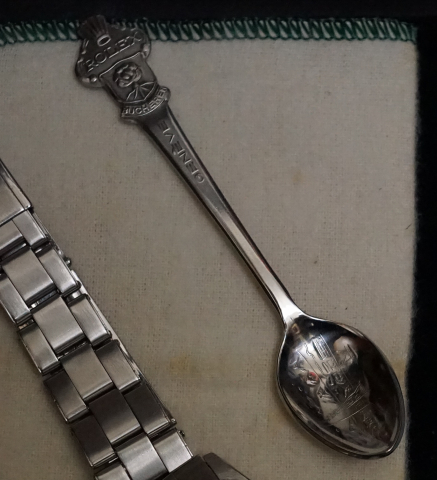 ROLEX ノベルティスプーン薔薇　３本 ロレックスノベルティスプーンの柄で、バラの花と十字の柄のタイプが