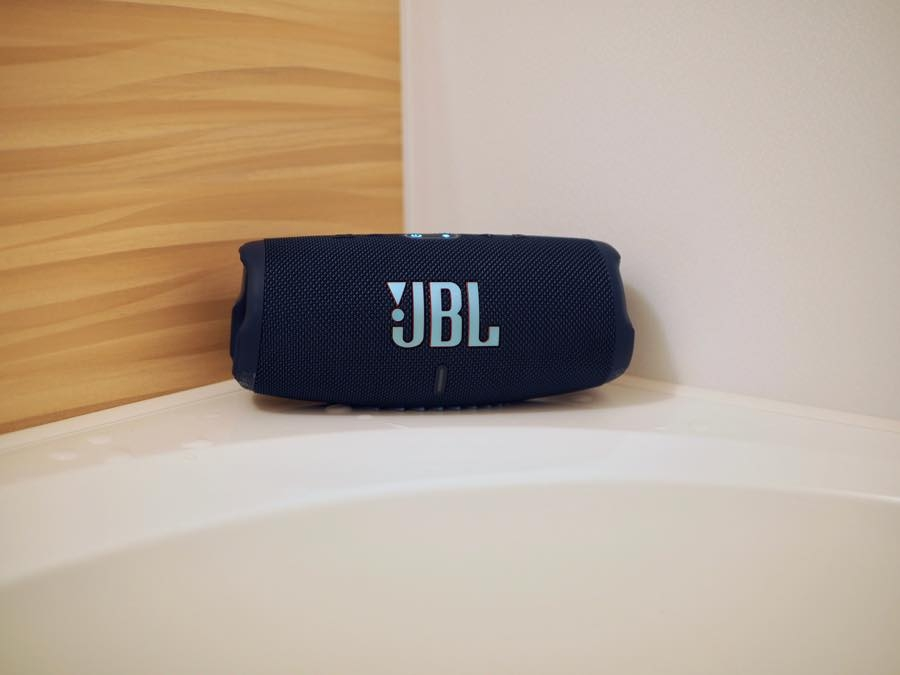至急お願いします。JBLのスピーカー、CHARGE5はお風呂 - Yahoo!知恵袋