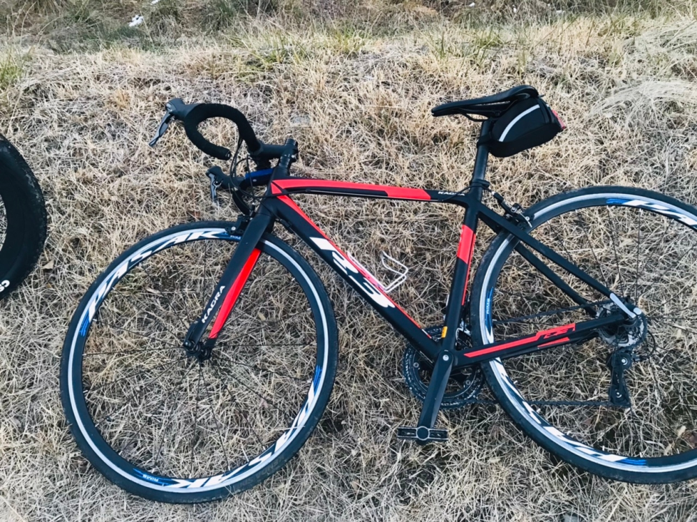 このカグラのロードバイクどうですか？サイクリング程度に使おう