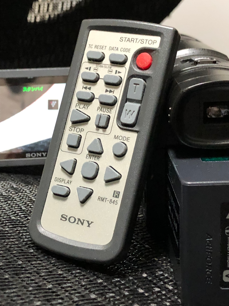 先日、FDR-AX60を購入したのですが、赤外線受光部があるに - Yahoo