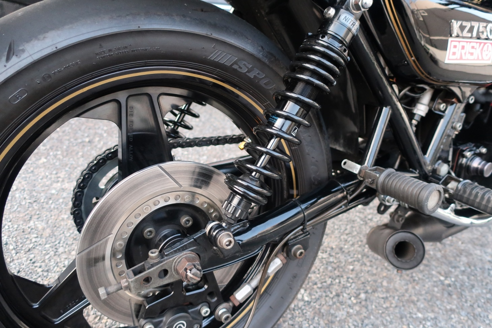 ホンダ旧CB400Fのマフラーについて教えて下さいワンピースショート