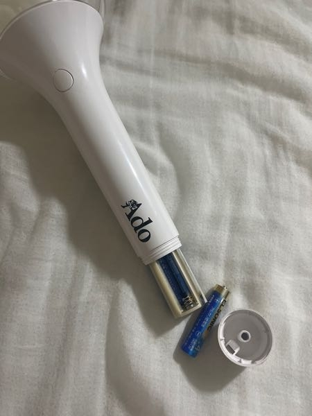 Adoさんの2ndライブ「カムパネルラ」で購入したローズペンライトが突然