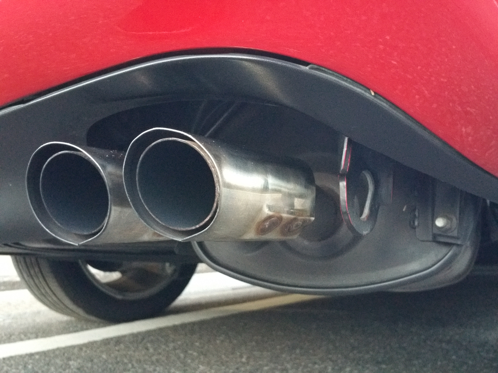 fd3sについての質問です。砲弾マフラーに社外の触』 マツダ RX-7 の
