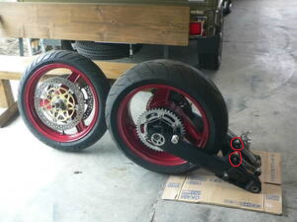 GPZ900Rの車高調整について教えてください。ZZR1100のスイングアー