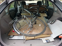 折り畳み自転車、プリウスにも乗せれる大きさです