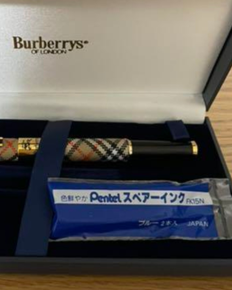 バーバリーの万年筆BEF100を祖母から貰いました。カートリッジが入って