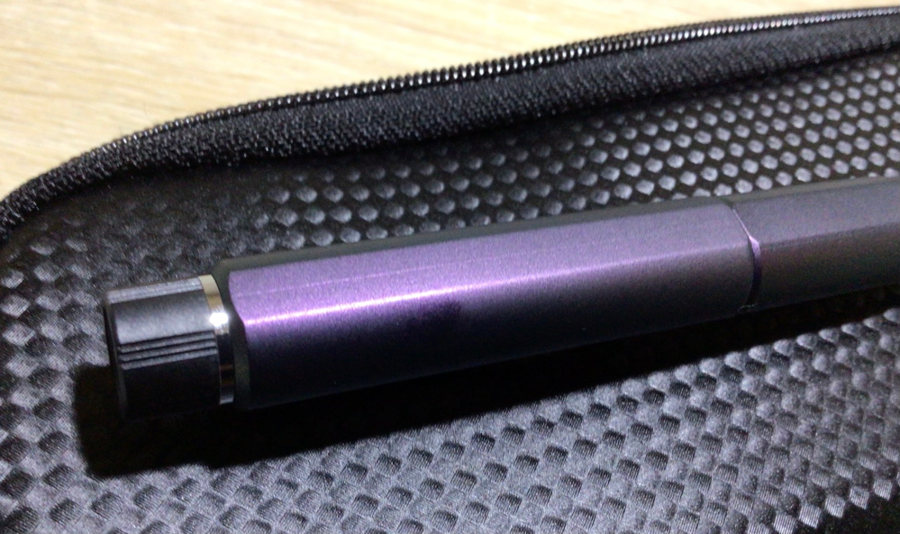 クルトガダイブオーロラパープルのここの部分に線があるのですが