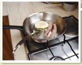 Pascoの超熟のcmが大好きです Cmで女優の小林さんが使用しているフラ Yahoo 知恵袋