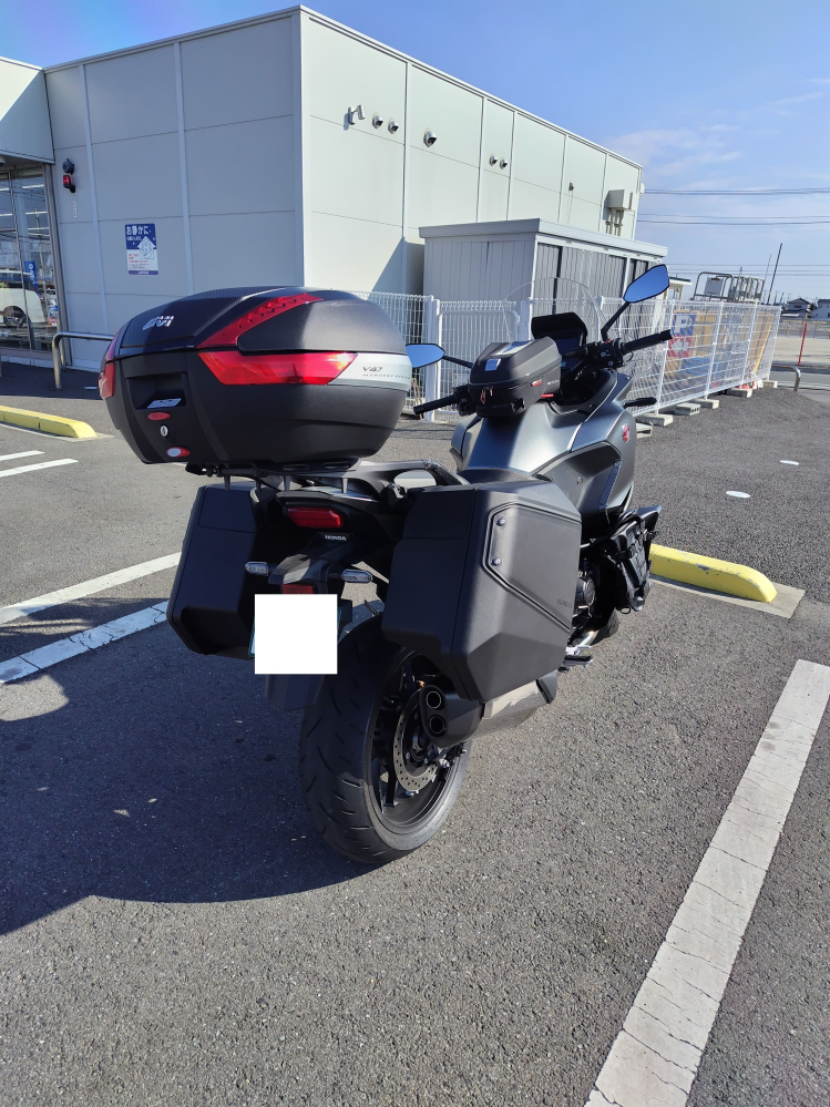 GiVi リアボックス　◆プロフィール確認宜しくお願い致します◆交渉O K GIVI