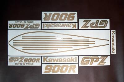 GPZ900RA6黒金仏壇カラーのステッカーについて質問です。 - 外装