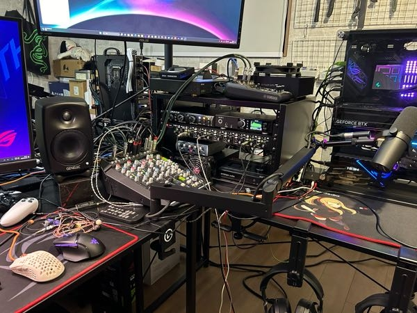 SHUREのSM7dbはelgatoのwavemicarmLPというマイク - Yahoo!知恵袋
