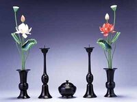 仏壇に造花をお供えするのって やっちゃダメですか 絶対ダメという Yahoo 知恵袋