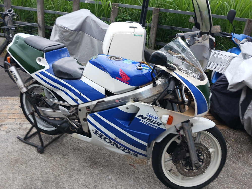 ApriliaRS125を購入検討していますが、 - 2ストの整備の仕方やパー