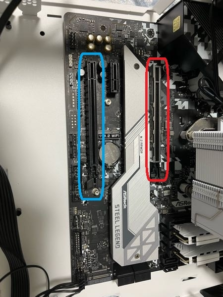 至急お願いします自作pcでGPUを取り付けようとしたらマザボ