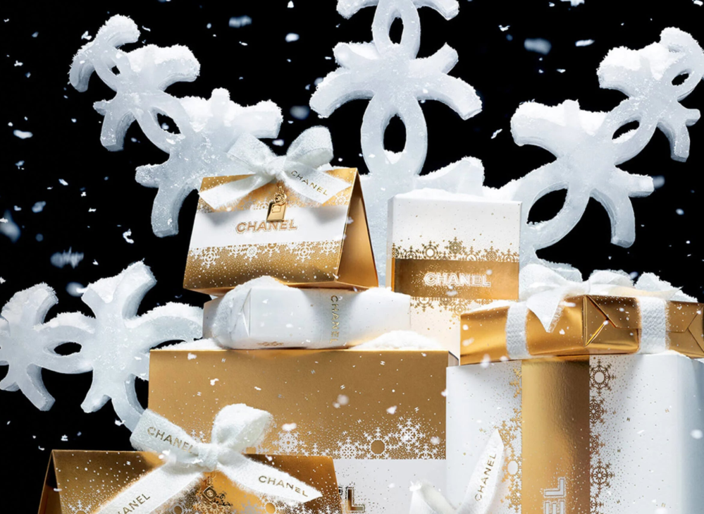 2024年のシャネルのクリスマス用ラッピングは、日本ではいつから