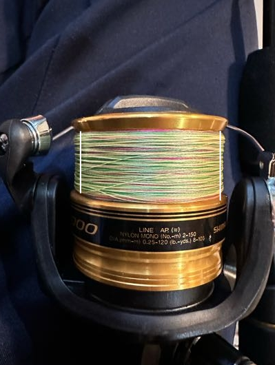 リールにPEを巻きましたが、これは完全に巻きすぎですか？PEは0.3号