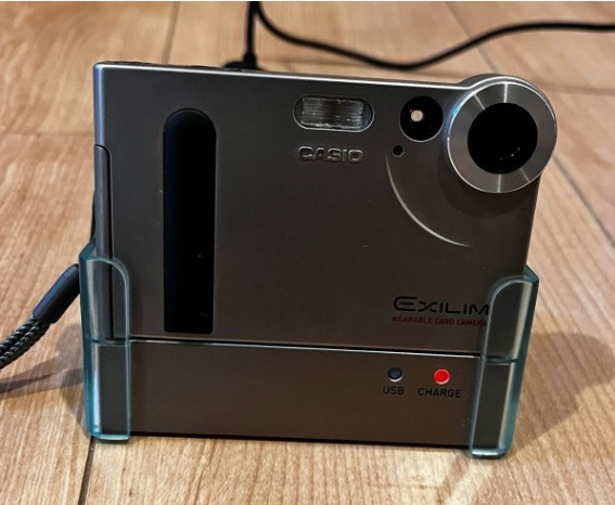 casioexilimexs1についての質問ですカメラ本体は手元にあるの