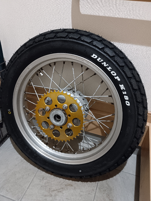 FTR223 タイヤ交換済み　自賠無し ftr223の前後タイヤ交換で48000円取られたんですけど、ボラれてま