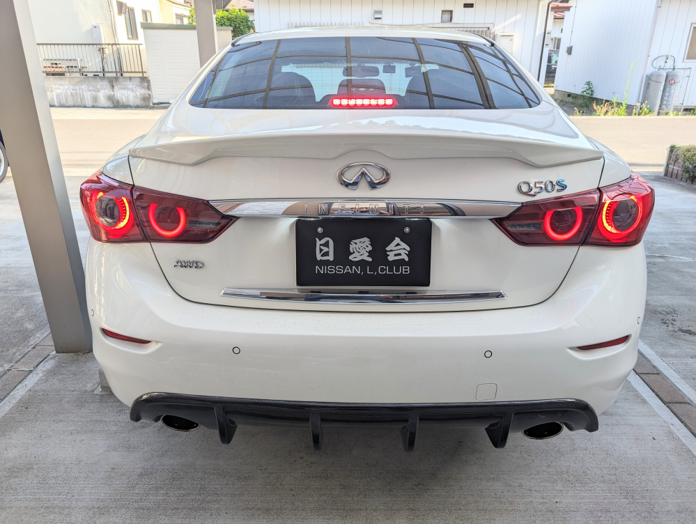 V37スカイラインについての質問なのですが、前期テールを中期