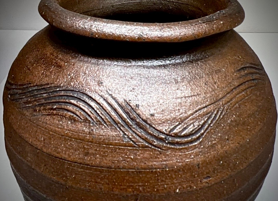 古美骨董】古備前壺に描かれた櫛目波状文について。往時の職人が描いた
